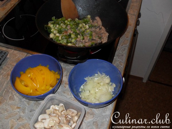 мясо в кисло-сладком соусе (по мотивам Bami Goreng)