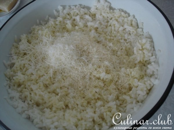 Timbale из риса с фрикадельками