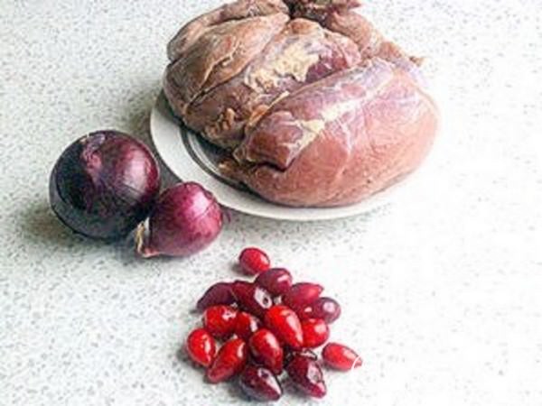 Баранина с кизилом