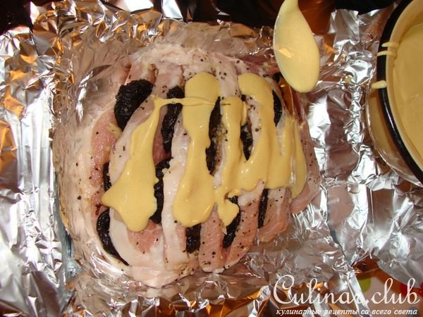 Pork with prunes (Свинина с черносливом)