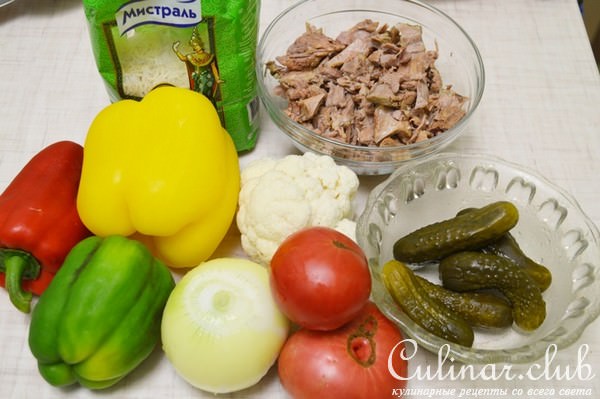 Говядина с рисом и овощами.