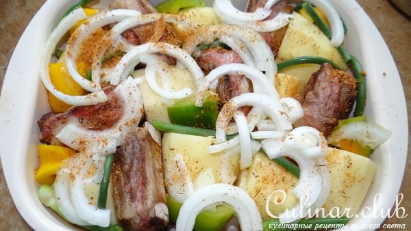 Баранина с овощами и фенхелем в томатном соке
