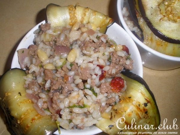 Тимбаль из баклажанов с начинкой из мяса и риса с кедровыми орешками