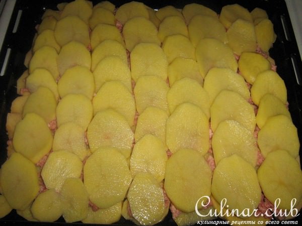 Картофельная запеканка с мясным фаршем.