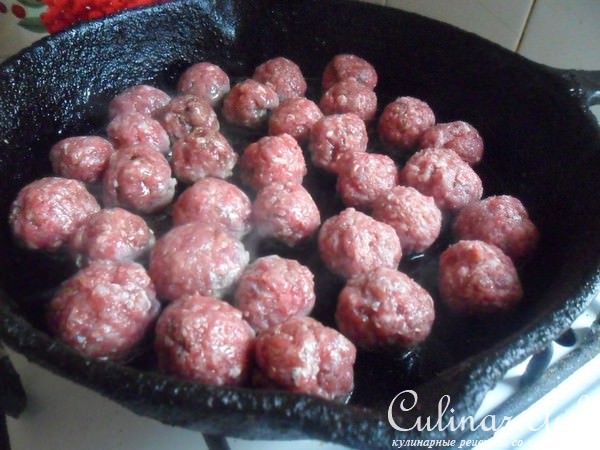 Брюссельская капуста с фрикадельками
