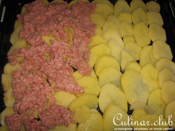 Картофельная запеканка с мясным фаршем.