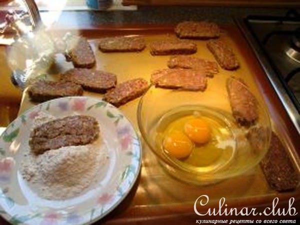 Мясо рубленное замороженное под соусом Горгонзола