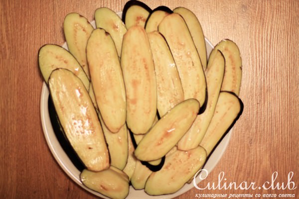 Мусака с говядиной, баклажанами и классическим соусом "Бешамель"