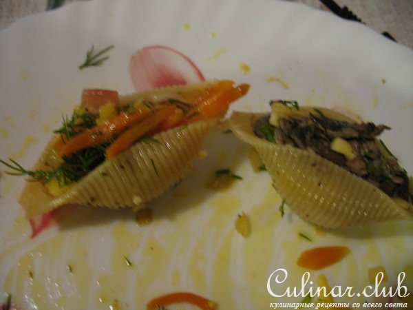 Мясной рулет с фаршированными ракушками conchiglie (вариант)