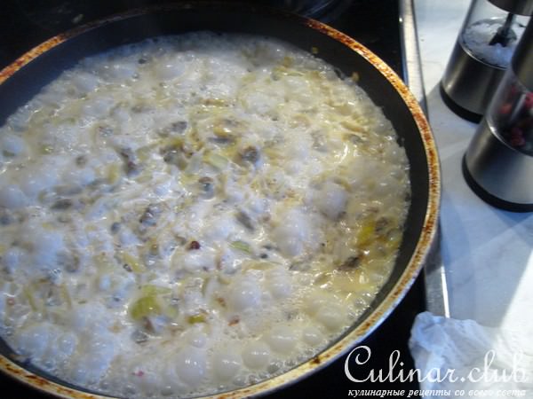Паста Eliche Trikolore с соусом из загадочных Teppichmucheln