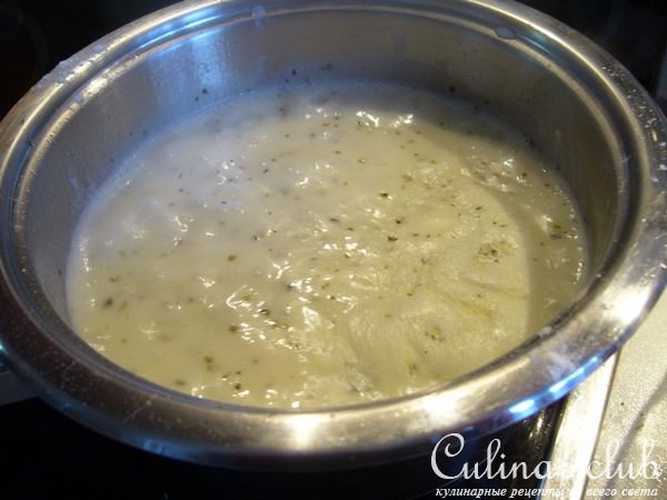 Фарфалле с песто, запеченные с овощами под соусом бешамель