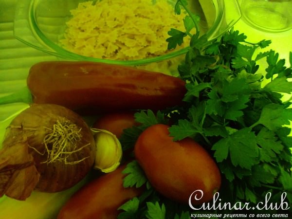 Фарфалле с овощами и соусом"песто".