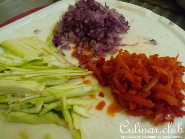 Пенне с кабачками и сыром.