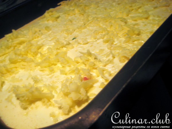 Каннеллони под белым соусом.