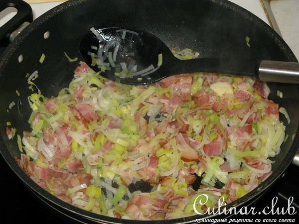 Грибная паста с беконом и тыквой