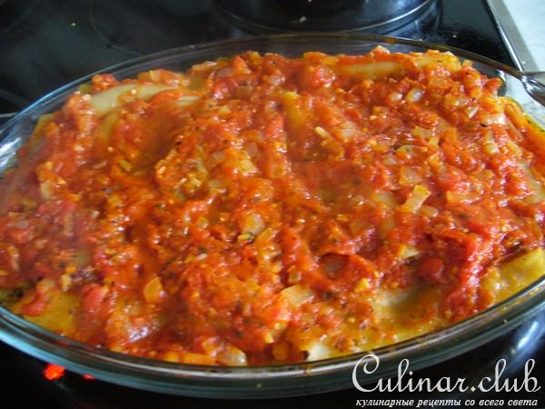 Каннеллони с квашеной капустой под томатным соусом