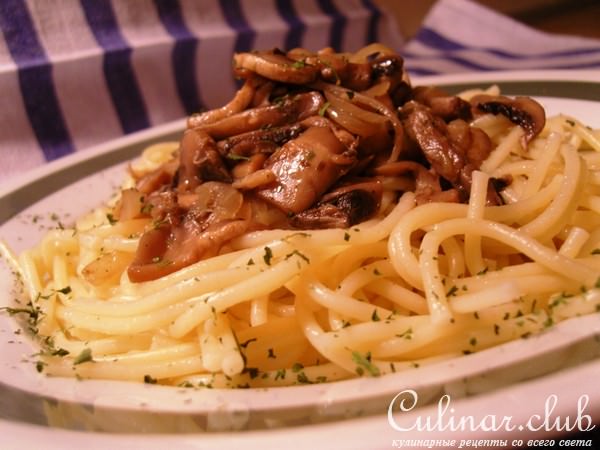 Лапша с грибами (Tagliatelle con funghi)
