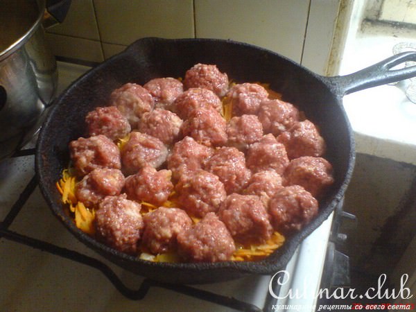 Макароны с фрикадельками