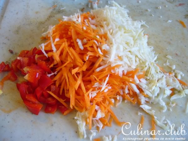Каннеллони с квашеной капустой под томатным соусом