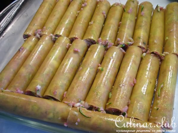 Каннеллони с фаршем, цукини и и фетой под двумя соусами