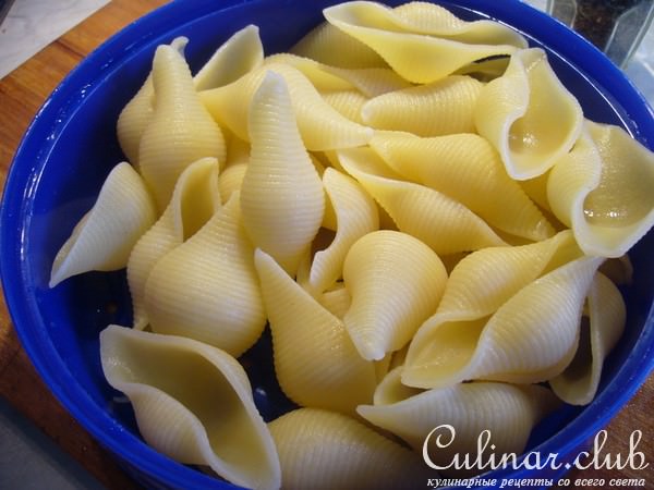 Фаршированные вегетарианские Conchiglioni (гигантские ракушки)