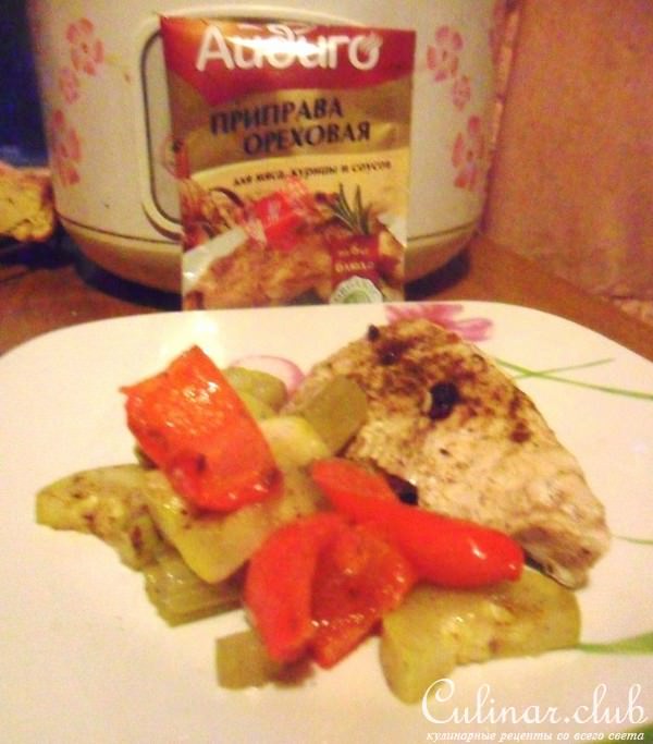 Паровая индейка с овощами