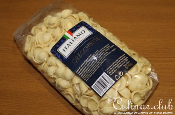 Домашняя курица в ореховом соусе с орекьетте