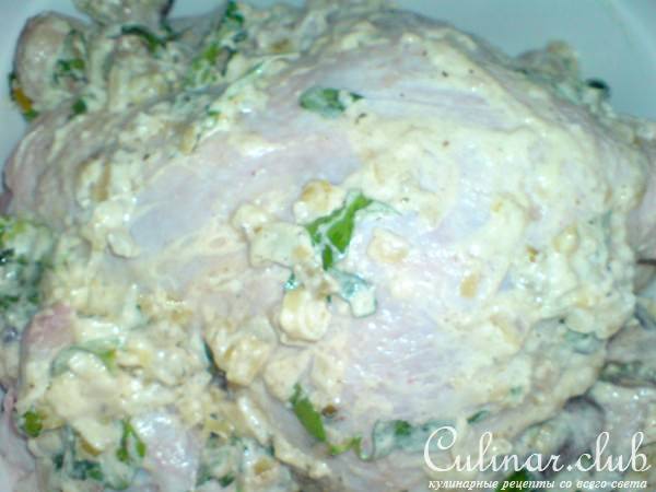 Цыплёнок по-домашнему,с маринованными грибами и сметаной