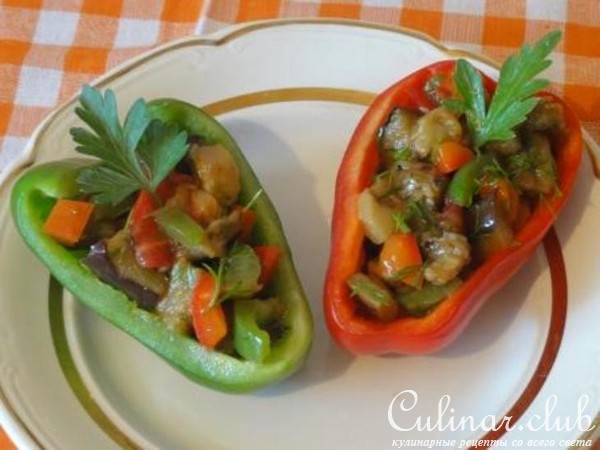 Разукрасим пикник вкусом: Домашний Чикен Ролл и салат “Пикник”под уникальным соусом