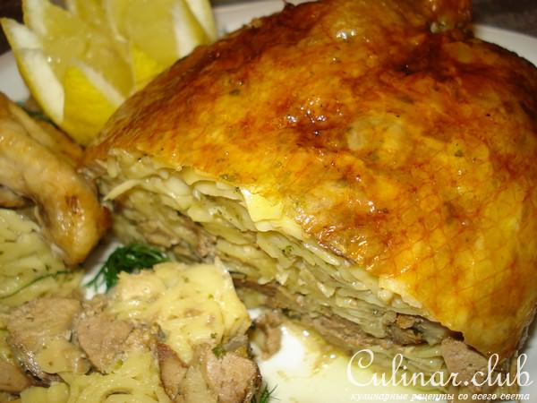 курица фаршированная грибами лапшой и печенью