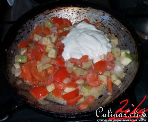 Паприкаш с курицей в сметане