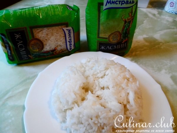 Фаршированные куриные окорочка рисом и лисичками.