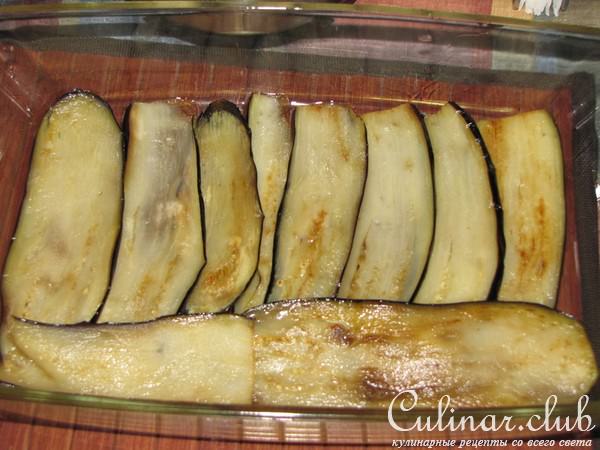 Куриная грудка, запечённая с баклажанами и помидорами