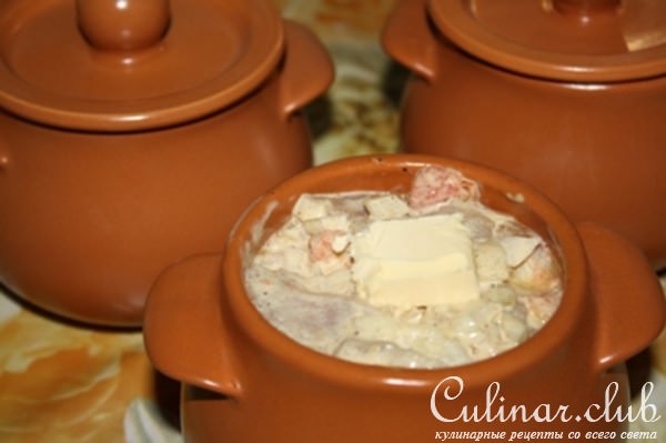 Перловка с курицей в горшочке