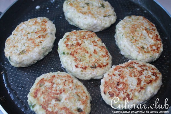Куриные котлеты с киноа и яблоком. (ФМ ужин за 150 руб.)
