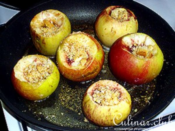 Курица с яблоками и цукини