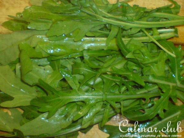 Фаршированые шницели из индейки с творожным сыром и руколой