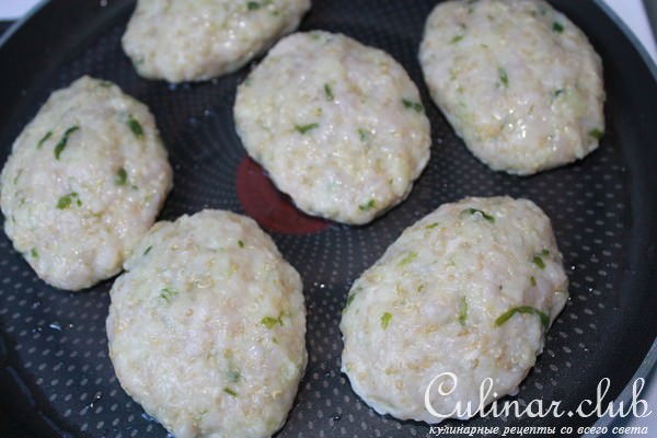 Куриные котлеты с киноа и яблоком. (ФМ ужин за 150 руб.)