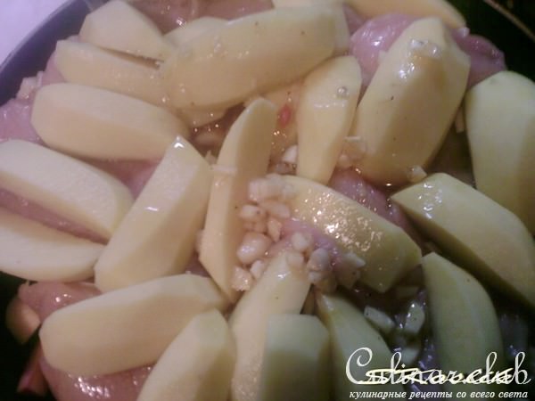 Куриная грудка с репкой и другими овощами