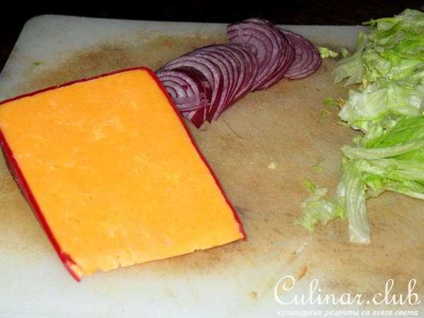 Буррито с начинкой из куриного мяса