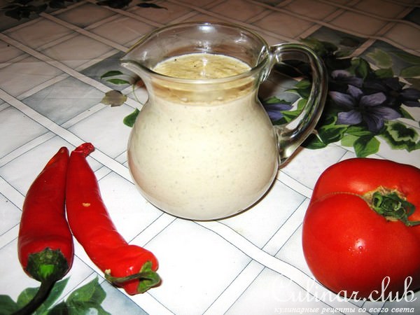 Грудка индейки с картофельными завитками и сырно-грибным соусом