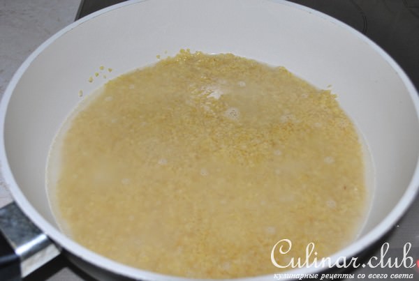 Экзотическая курица с булгуром и сальсой из манго