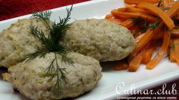 Куриные котлеты с картофелем и морковью.