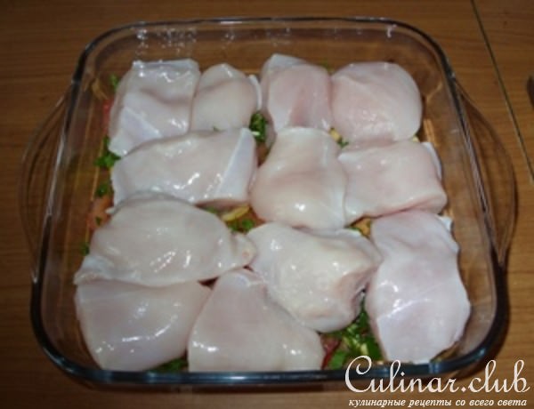 Куриная грудка, запеченная с яблоками и лимоном
