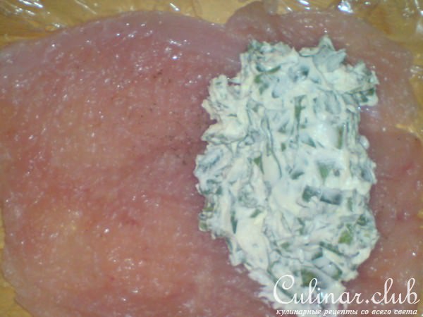 Фаршированые шницели из индейки с творожным сыром и руколой