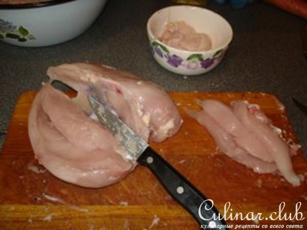 Куриные колбаски, котлетки и куриный бульон в дополнение