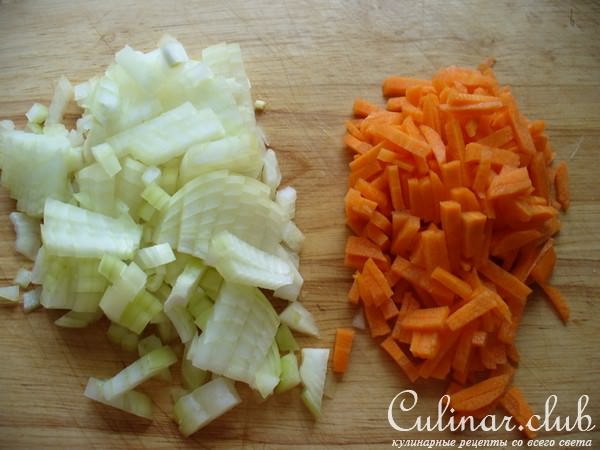 Жаркое в горшочках с индюшкой и кислой капустой ( мой вариант)