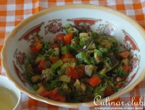 Разукрасим пикник вкусом: Домашний Чикен Ролл и салат “Пикник”под уникальным соусом