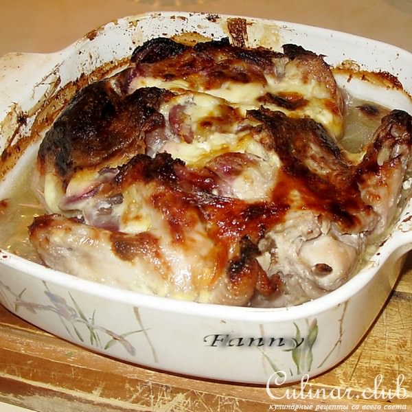 Цыпленок, без костей, фаршированный виноградом и сыром