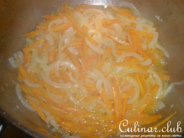 Тушеная курочка в овощах.